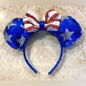 🔵 DISNEY MINNIE MOUSE EARS - SEQUINED PATRIOTIC RED WHITE AND BLUE - WORN ONCE 🔵